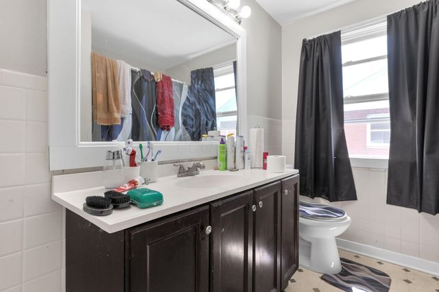 219 Buckeye Circle, Columbus, OH 43217