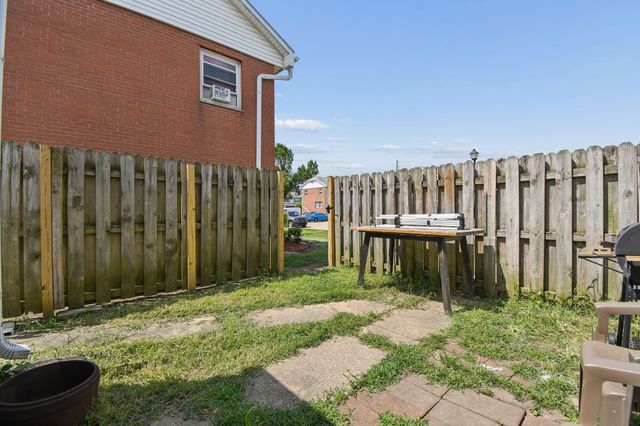 219 Buckeye Circle, Columbus, OH 43217