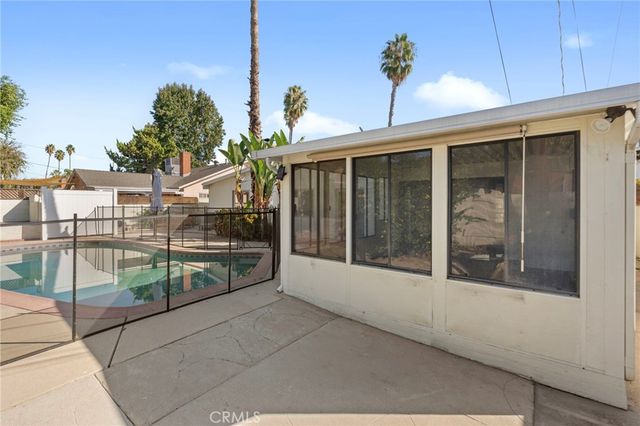 6417 Graves, Van Nuys, CA 91406