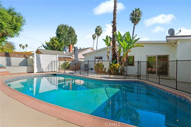 6417 Graves, Van Nuys, CA 91406