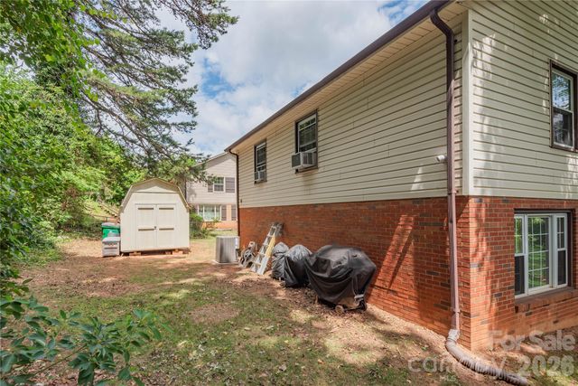 407 Westham Ridge Road, Charlotte, NC 28217