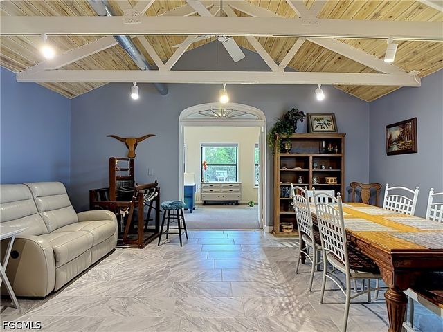 6284 Scott LN, Fort Myers, FL 33966