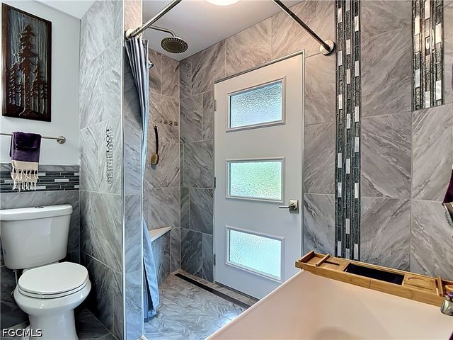 6284 Scott LN, Fort Myers, FL 33966