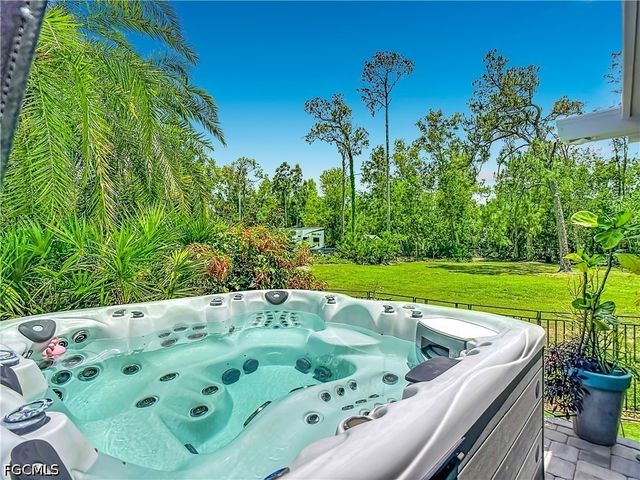 6284 Scott LN, Fort Myers, FL 33966