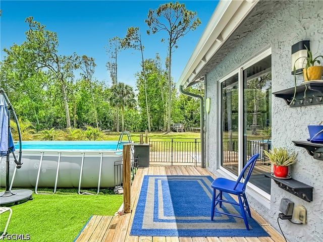 6284 Scott LN, Fort Myers, FL 33966