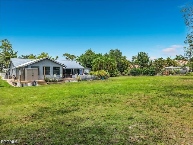 6284 Scott LN, Fort Myers, FL 33966