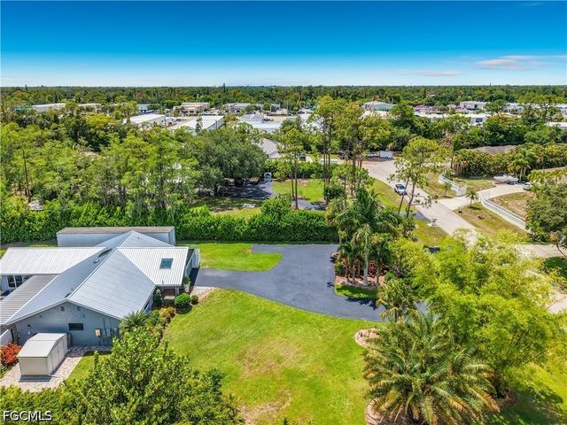 6284 Scott LN, Fort Myers, FL 33966