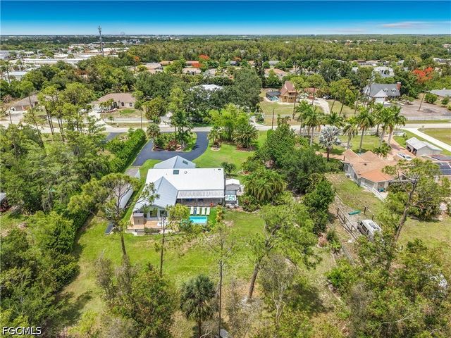 6284 Scott LN, Fort Myers, FL 33966