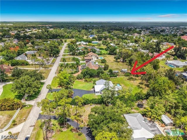 6284 Scott LN, Fort Myers, FL 33966