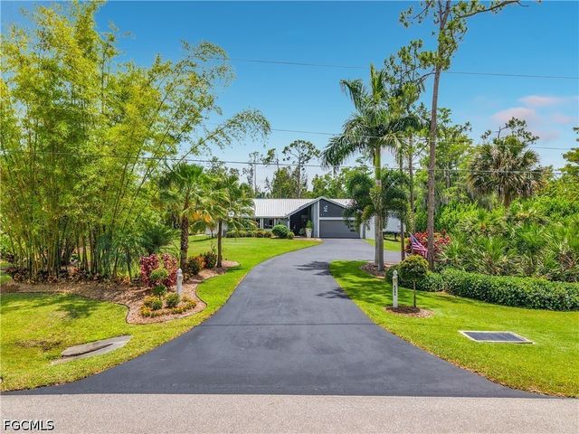 6284 Scott LN, Fort Myers, FL 33966