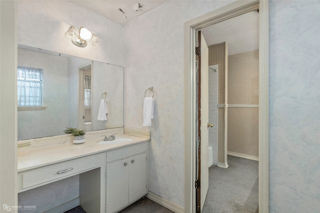 6718 N Park Court, Shreveport, LA 71107