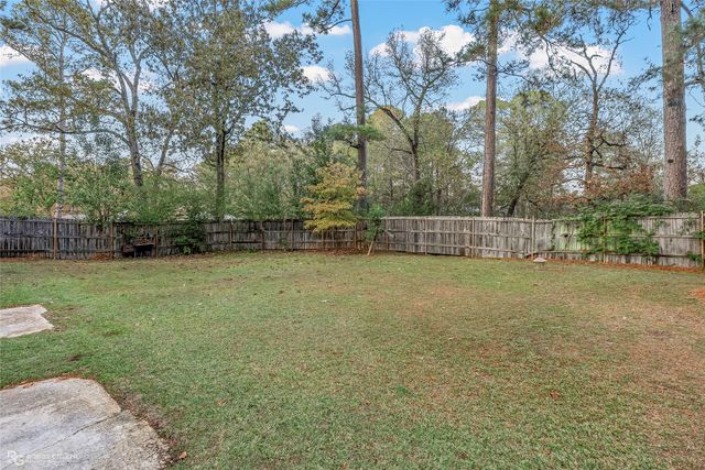 6718 N Park Court, Shreveport, LA 71107