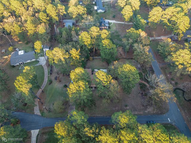 6718 N Park Court, Shreveport, LA 71107