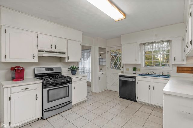 6718 N Park Court, Shreveport, LA 71107