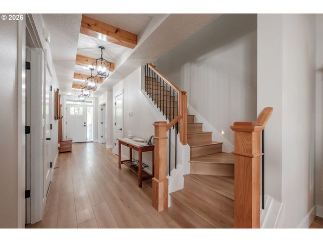 494 Troon Ave, Woodburn, OR 97071