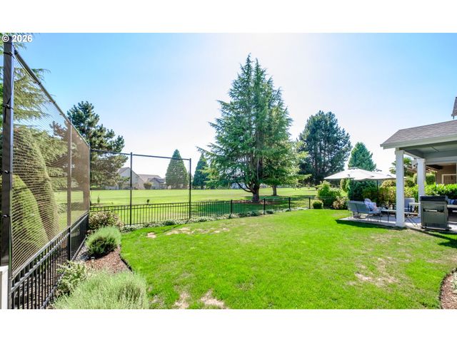 494 Troon Ave, Woodburn, OR 97071