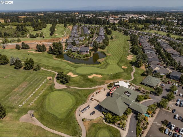 494 Troon Ave, Woodburn, OR 97071