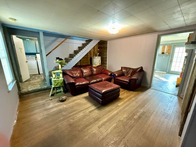 421 7th ST, Vinton, VA 24179