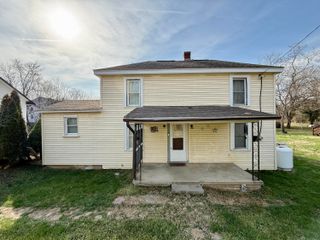 421 7th ST, Vinton, VA 24179