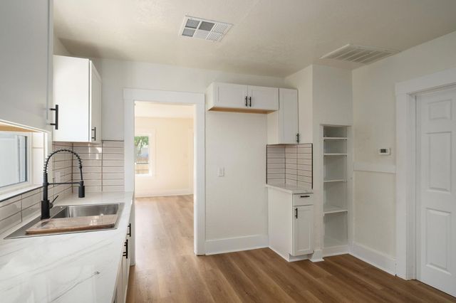 4237 E Washington Avenue, Fresno, CA 93702