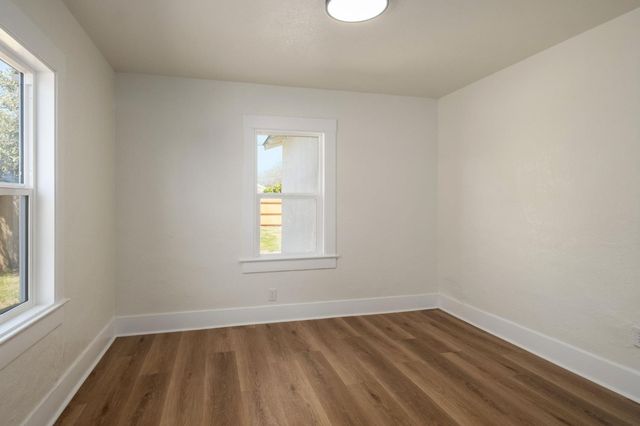 4237 E Washington Avenue, Fresno, CA 93702