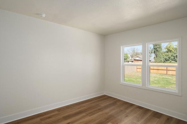 4237 E Washington Avenue, Fresno, CA 93702