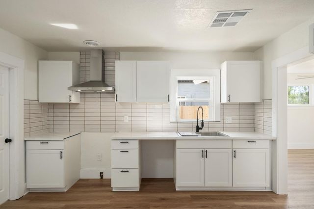 4237 E Washington Avenue, Fresno, CA 93702