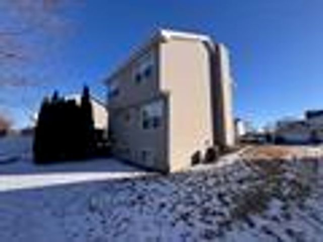 1401 Hazelwood Drive, Belvidere, IL 61008