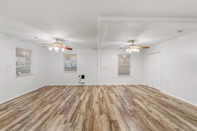 15 Hill Lane, Coldspring, TX 77331