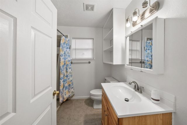 15 Hill Lane, Coldspring, TX 77331