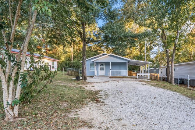 15 Hill Lane, Coldspring, TX 77331