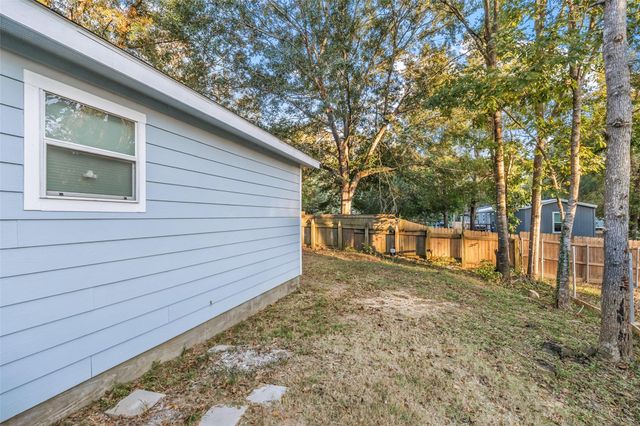 15 Hill Lane, Coldspring, TX 77331