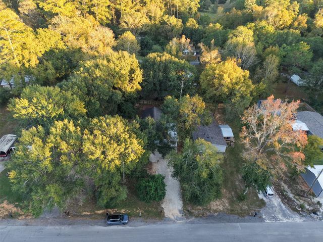 15 Hill Lane, Coldspring, TX 77331