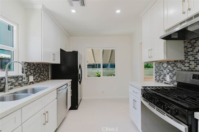 6712 Belmar Avenue, Reseda, CA 91335