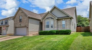 633 Wolfchase Dr, Clarksville, TN 37042