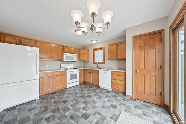 218 El Dorado Trail, Fort Wayne, IN 46825