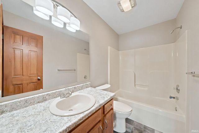 218 El Dorado Trail, Fort Wayne, IN 46825