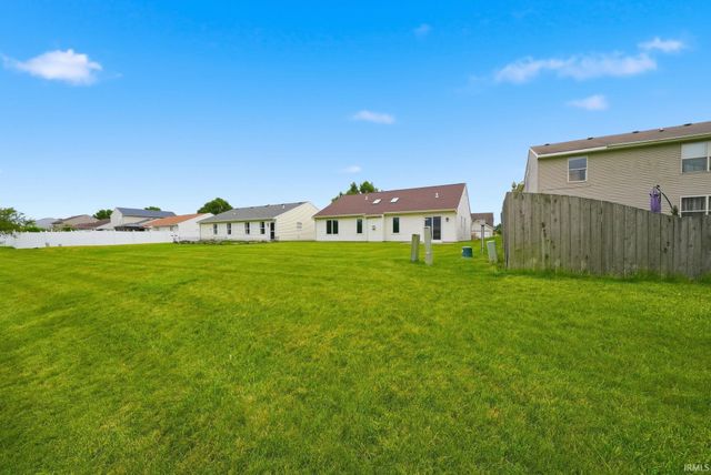 218 El Dorado Trail, Fort Wayne, IN 46825