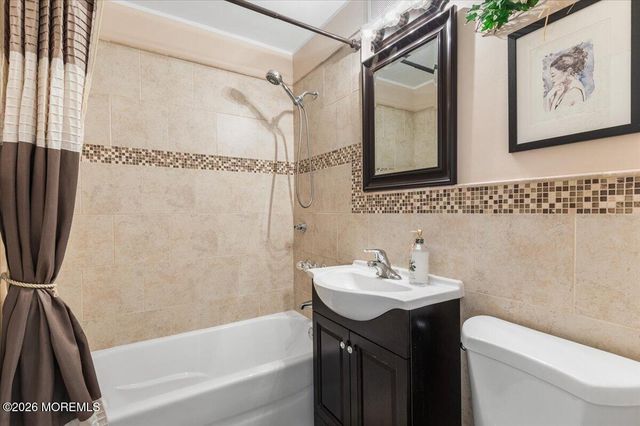 360 Park Avenue, Old Bridge, NJ 08857
