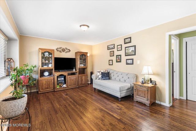 360 Park Avenue, Old Bridge, NJ 08857