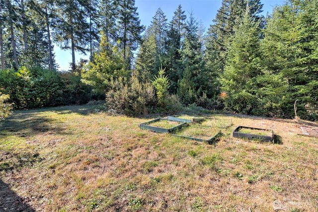 150 E Peaceful Place, Grapeview, WA 98546