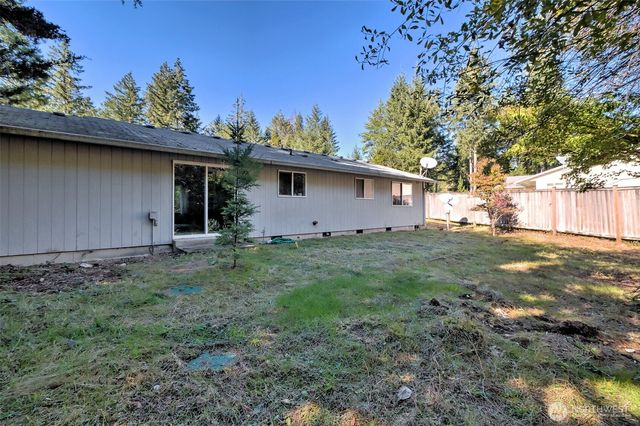 150 E Peaceful Place, Grapeview, WA 98546