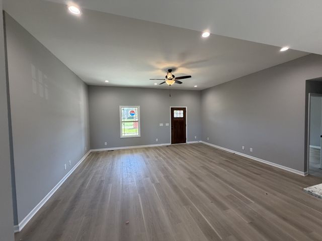 134 Wiseman Ln, Winchester, TN 37398