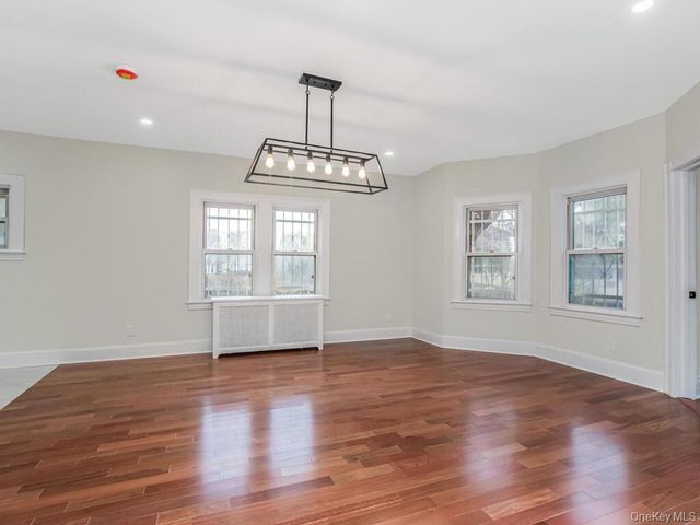 219 S 2nd Avenue, Mount Vernon, NY 10550