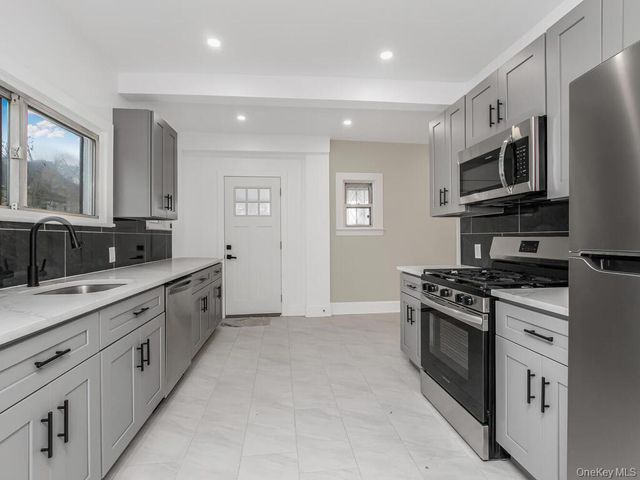 219 S 2nd Avenue, Mount Vernon, NY 10550