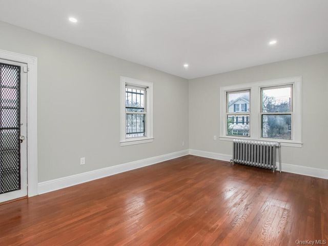 219 S 2nd Avenue, Mount Vernon, NY 10550