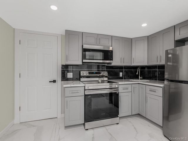 219 S 2nd Avenue, Mount Vernon, NY 10550