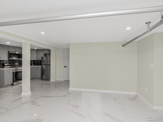 219 S 2nd Avenue, Mount Vernon, NY 10550