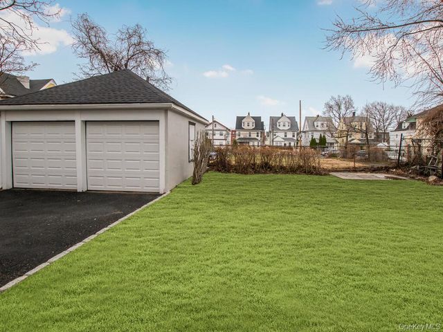 219 S 2nd Avenue, Mount Vernon, NY 10550