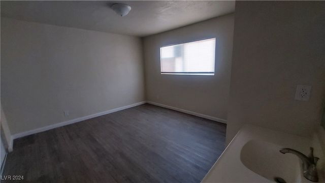 5116 Gray Lane H, Las Vegas, NV 89119